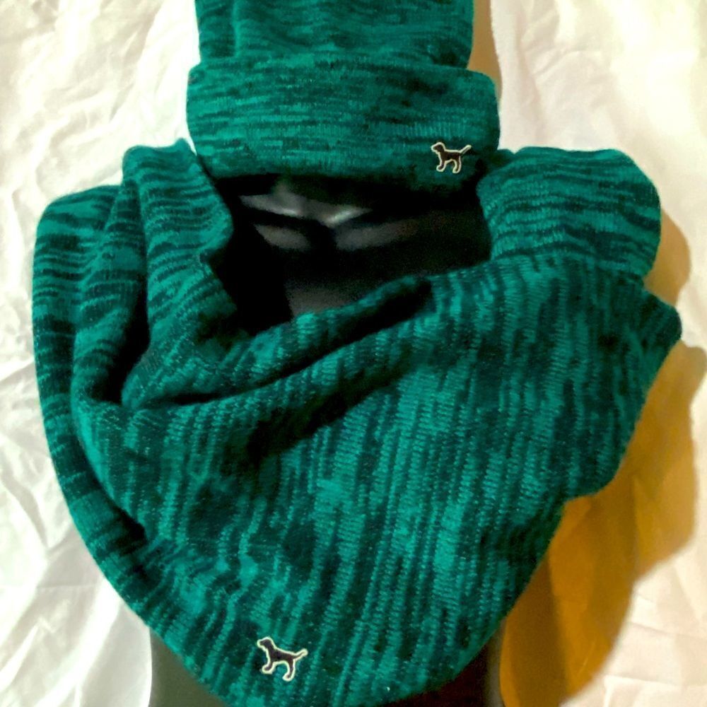 PINK VS Scarf & Hat Set